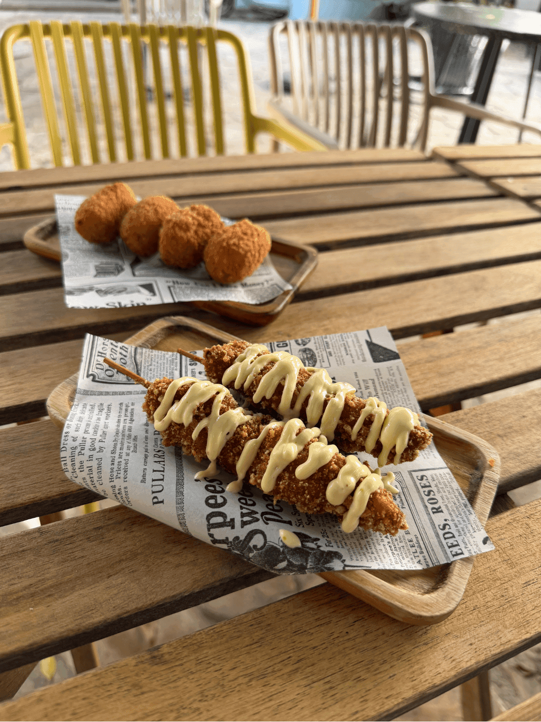 Croquetes and Crunchy Chicken: croquettes and crunchy chicken skewers with mustard and honey sauce